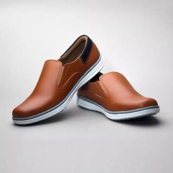 Saat ini pencarian tempat jual sepatu kulit pria terbaik dapat dilakukan dengan mudah dan cepat. Banyak masyarakat yang lebih sering melakukan pencarian atas sepatu kulit karena keberadaannya yang dikenal dengan beragam