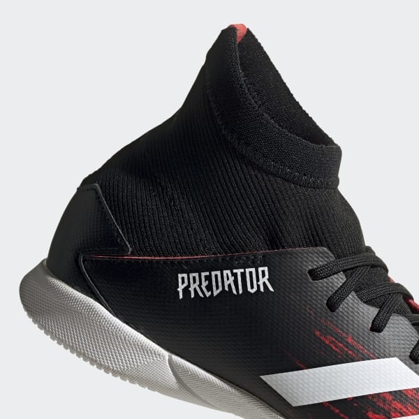Sahabat kepo yang bertanya-tanya tentang harga sepatu converse ori mungkin bisa mempertimbangkan apakah dengan budget yang sama cukup buat beli sepatu futsal Adidas predator.
